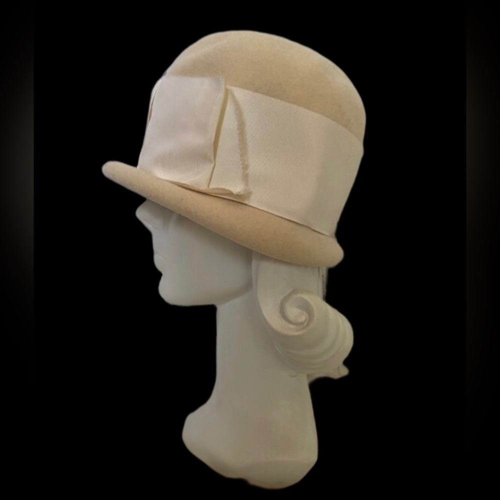Mid Century Ivory Bowler Hat With Grosgrain Ribbon